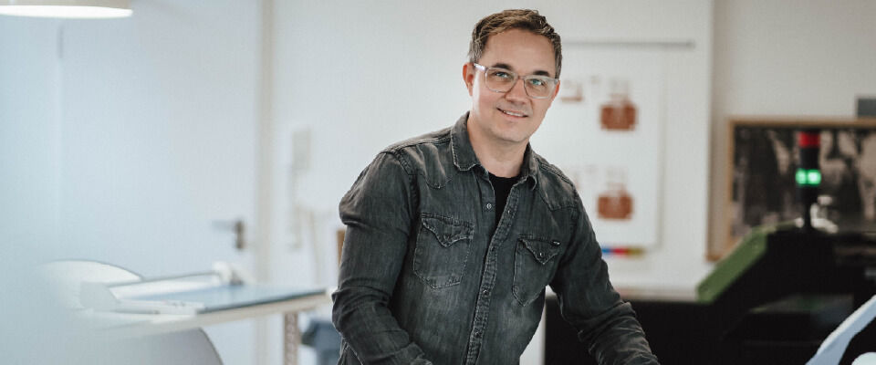 Ron Süßmann a trabalhar em mockupz.de