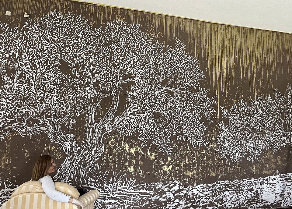 Een reliëfwanddecoratie geprint met DIMENSE DA-640