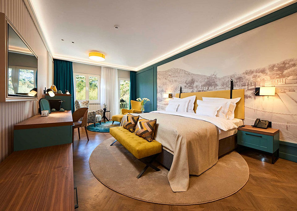 Hotel room wall decor produced with DIMENSE DA-640