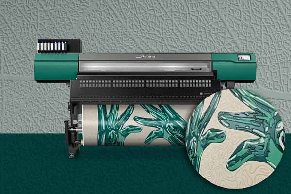 Drukarka wielkoformatowa Roland DG Dimense DA-640 drukująca tapetę z efektem strukturalnym 3D, idealna do personalizowanych dekoracji wnętrz