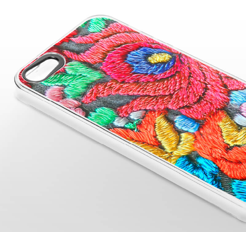 Una funda de móvil con impresión digital con gráficos a todo color y en alta definición