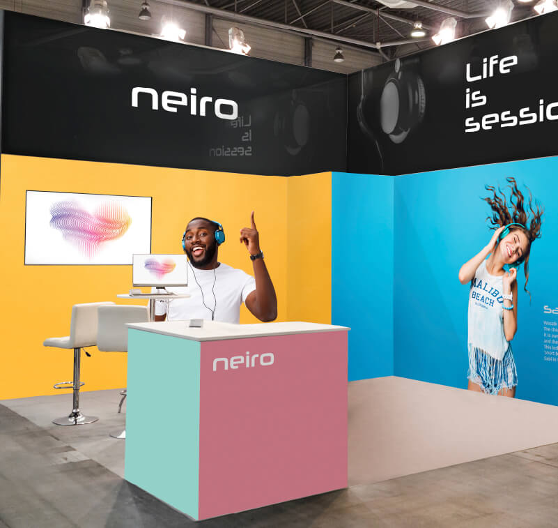 Stand de exposição com imagens impressas digitalmente