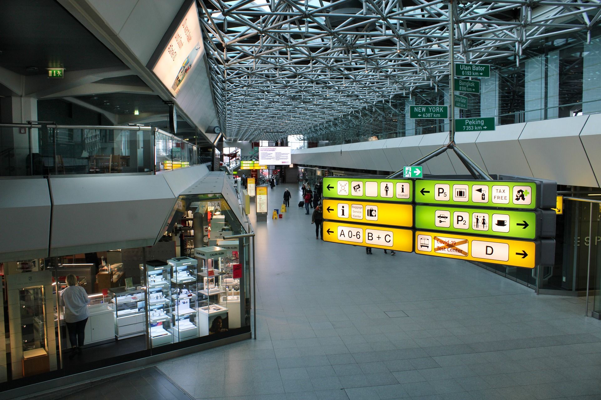 Segnaletica interna per aeroporti
