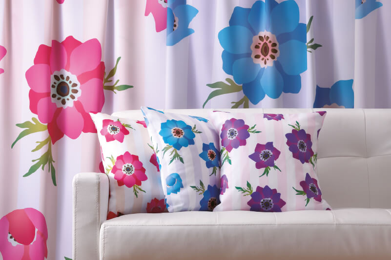 Curtains and cushions produced with digital printing.