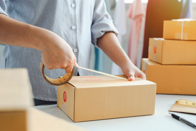 Clasificación de cajas para su envío 