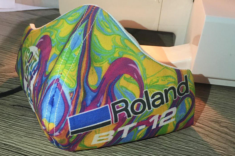 Personalisierte Gesichtsmasken mit der Roland DG-Sublimationstechnologie