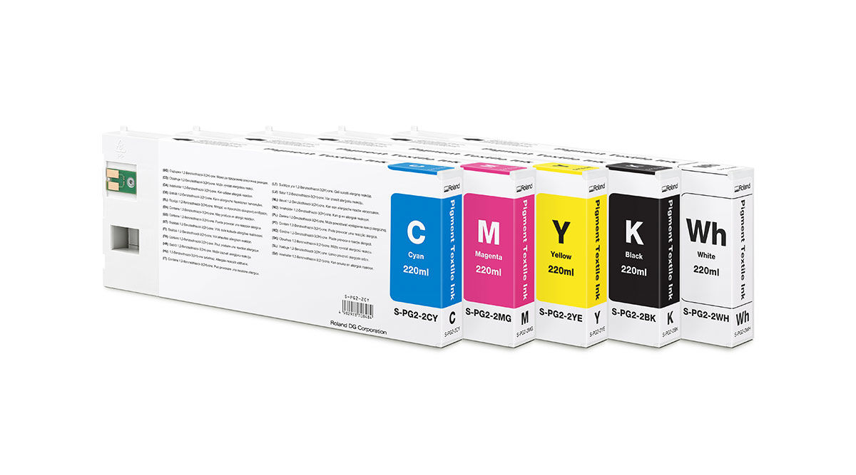 La nuova gamma di inchiostri S-PG2 per la BY-20 include pigmenti tessili CMYK e Bianco, progettati per garantire una stampa DTF uniforme e di alta qualità.