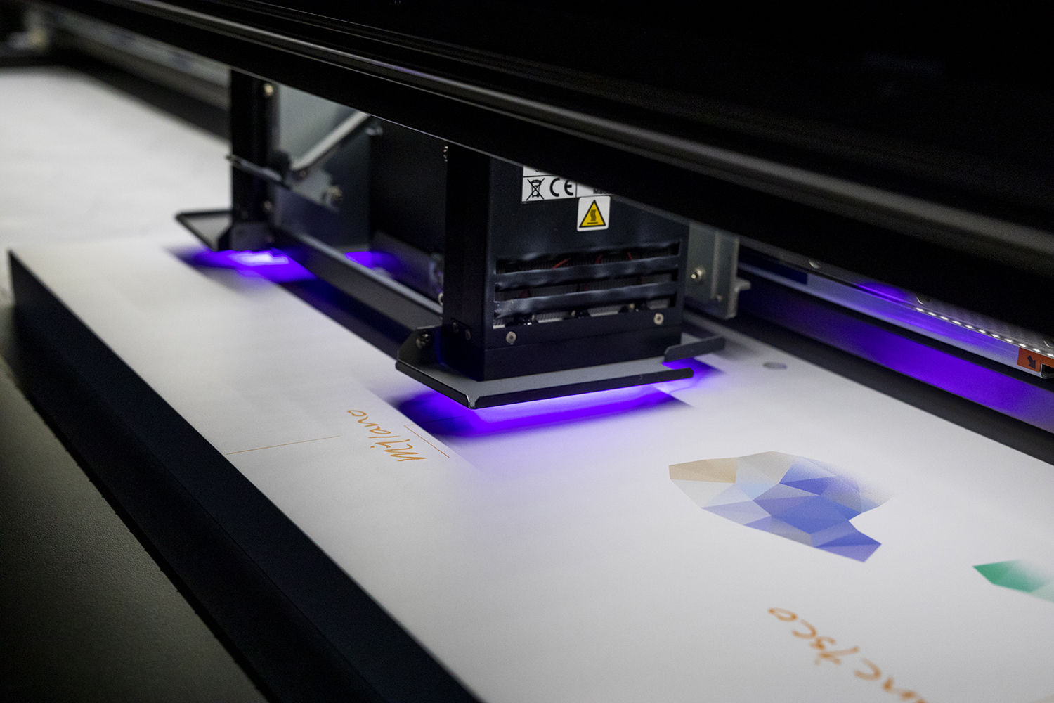 Stampe UV dai colori vibranti e dettagli ad alta definizione, con Roland VersaUV S-Series.
