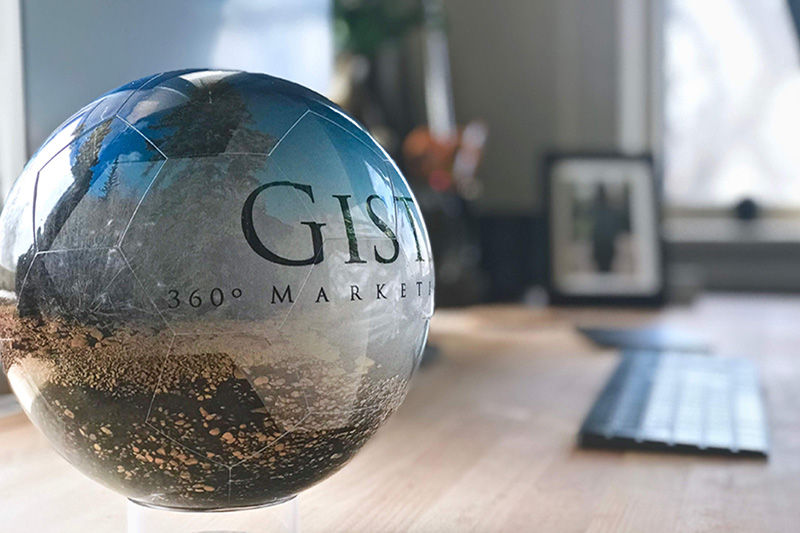 Snapspheres uses a Roland VersaUV LEF benchtop printer to print 360º photographs on cleverly designed sphere products 