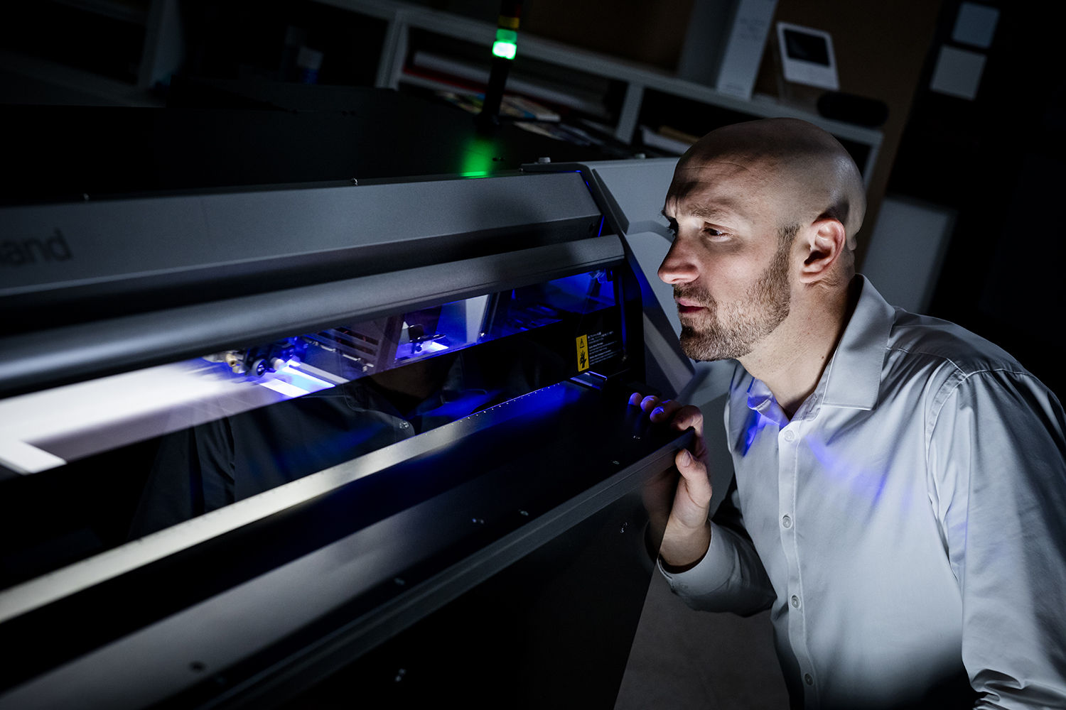 Verifying print quality with Roland VersaUV LEC2-640S-F200 S-Series.