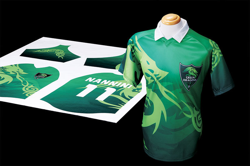 Produceer kleurnauwkeurige kleding voor sportteams