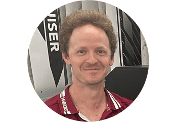 Ryan Smith de Custom Striping