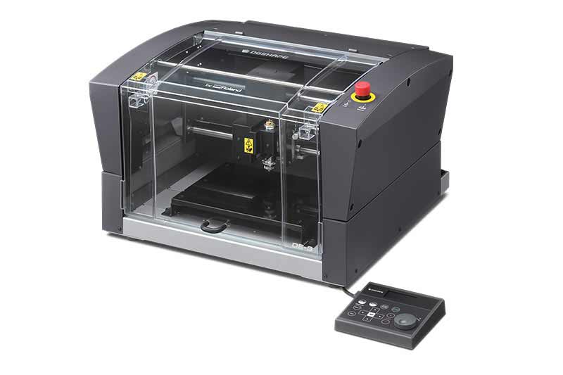 DE-3 desktop graveermachine
