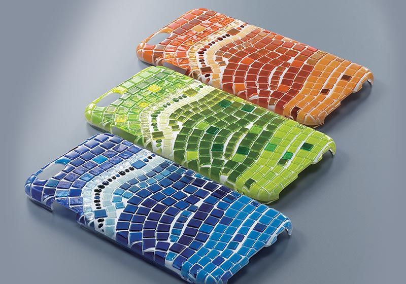 Raised ink design on phone case printed on an LEF-300.