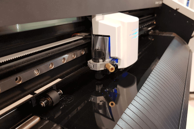 easy to use cutting machines by Roland