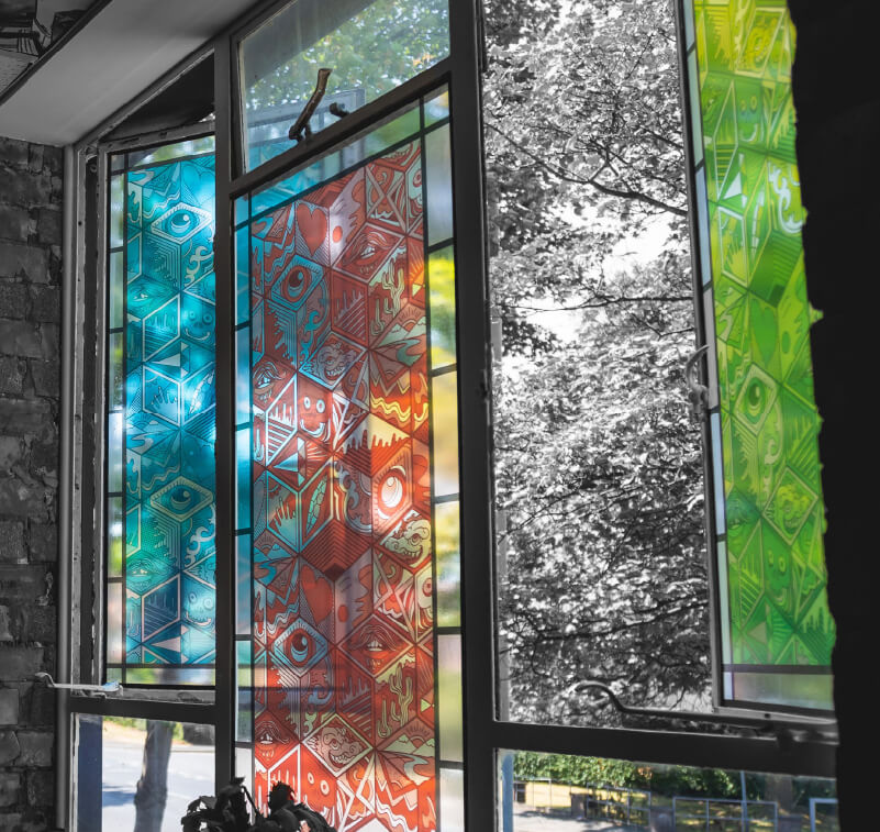 window graphics produced with digital print